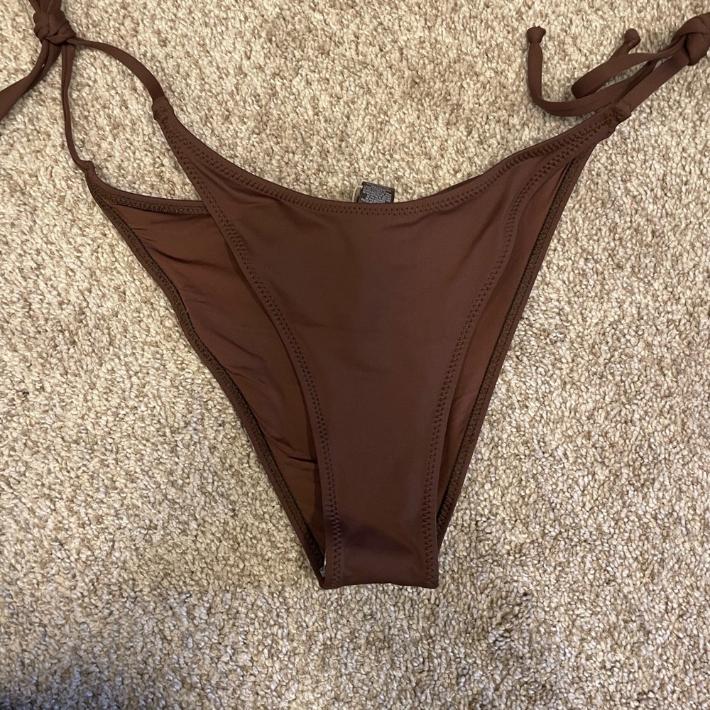 Skins dipped tie bottoms